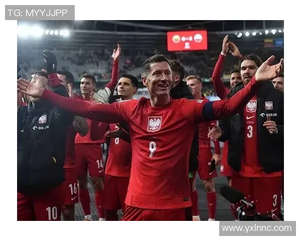 莱万领衔新星崛起足球世界再掀热潮与传奇对决的精彩瞬间